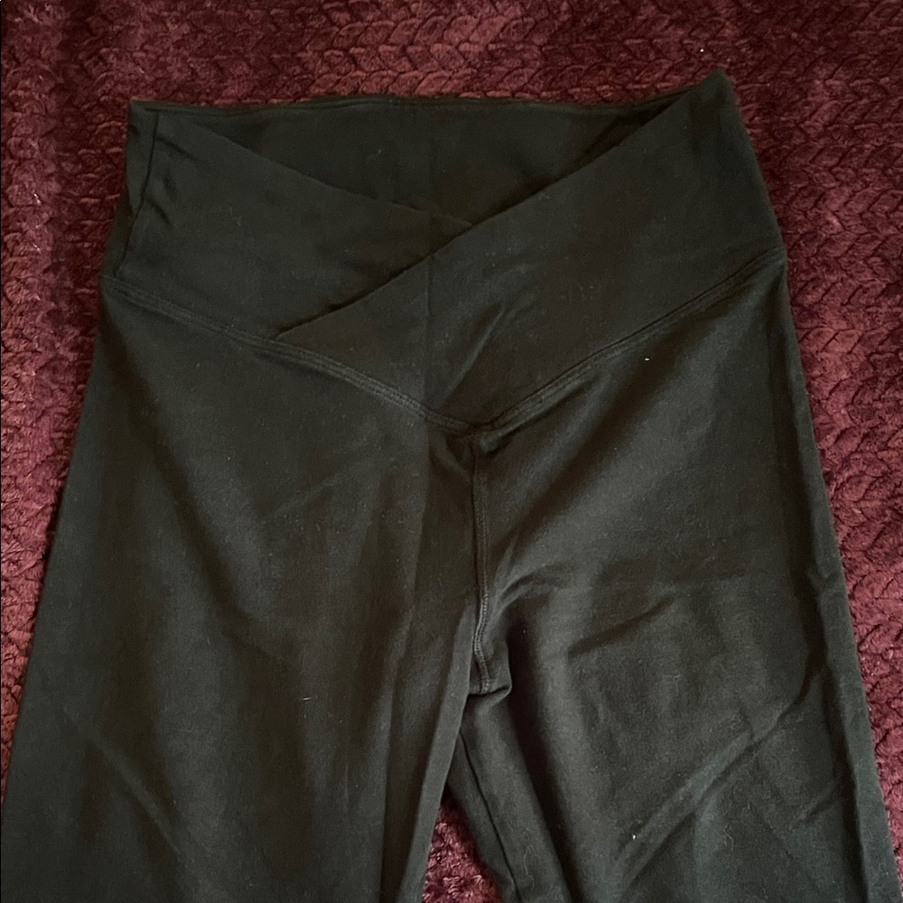 PINK Victoria's Secret Black Leggings flared